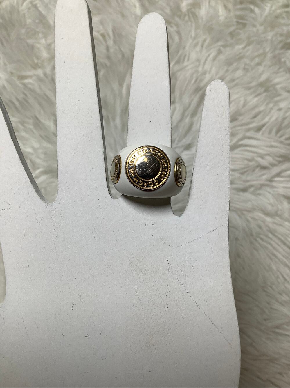Coach Vintage Size 6 White Enamel Gold Tone Medallion Signature Ring F18-2